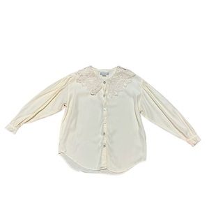 Vintage Cottagecore Buttondown w Lace Collar Abalone Buttons Size:4 color:Cream